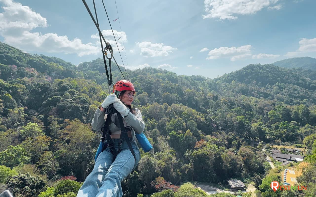 โหนสลิงเล่นซิปไลน์สุดสนุกที่คิงคอง สไมล์ ซิปไลน์